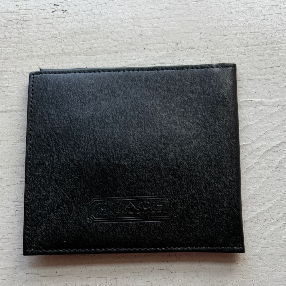 Coach Leather Bifold Wallet – Black | Like New